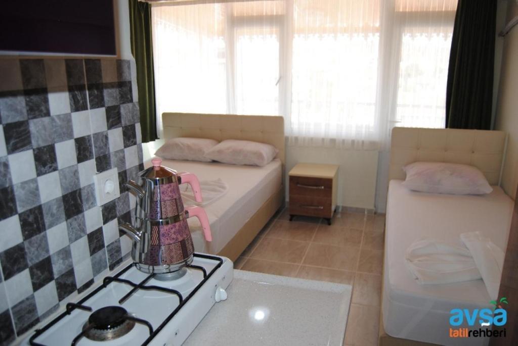 Avsa Motel Île de Marmara Extérieur photo